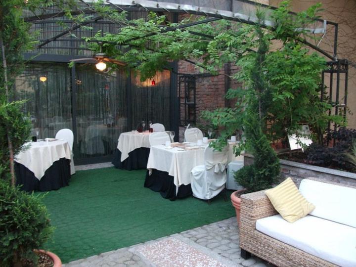 Albergo Cavallino Tortona Exterior foto